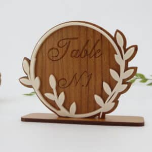 Pancarte de table bi-matières (bois et acrylique) - Autour De Nous Créations