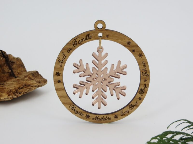 Boule de Noël en bois ~ Cercle Famille et Flocon